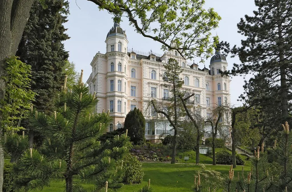 Bristol Palace location